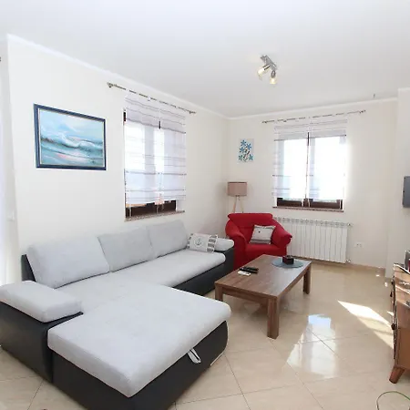 Apartamento Charmantes Bei Rovinj Mit Privatparkplatz, Klima, Wifi, Babybett