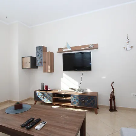 Charmantes Bei Rovinj Mit Privatparkplatz, Klima, Wifi, Babybett Apartamento *