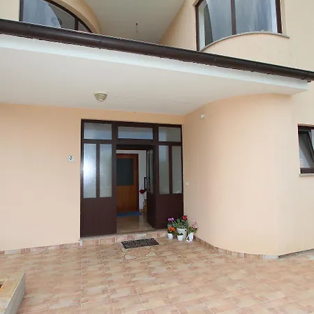 Charmantes Bei Rovinj Mit Privatparkplatz, Klima, Wifi, Babybett Apartamento Sorici