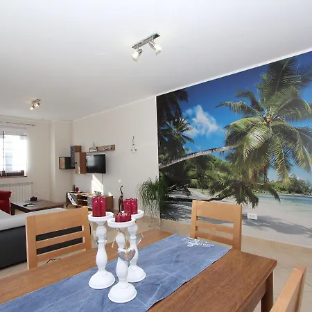 Charmantes Bei Rovinj Mit Privatparkplatz, Klima, Wifi, Babybett