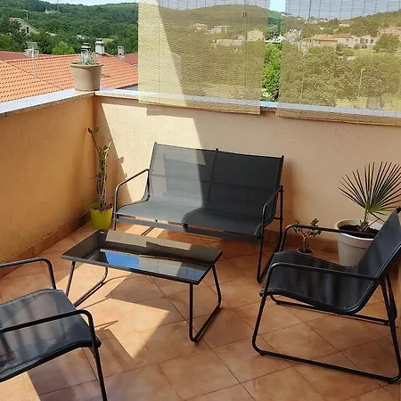 Charmantes Bei Rovinj Mit Privatparkplatz, Klima, Wifi, Babybett Apartamento Sorici